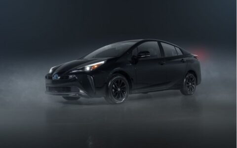 [圖]夜光版豐田Prius發布：全黑造型 今年秋季上市