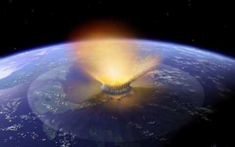 滅絕恐龍的小行星在撞擊地球時發生了什麼？