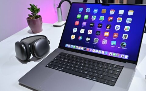 分析師觀察到蘋果正在奮力趕上MacBook Pro和iPhone的需求