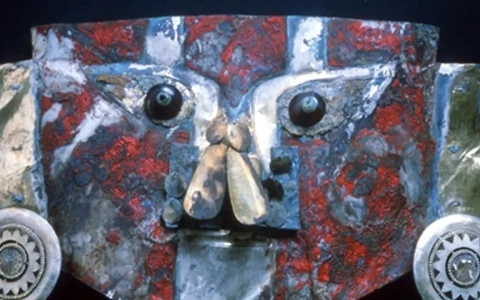 1000多年前秘魯Sicán文化黃金面具中發現人血 科學家推測和“重生”有關
