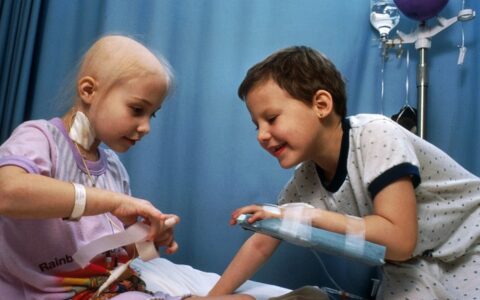 奧密克戎蔓延下 歐美兒童住院數大幅上升