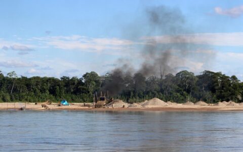 秘魯亞馬遜地區非法採金業將原始雨林變成了嚴重汞污染地區