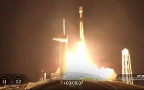 SpaceX發射53顆星鏈衛星 誕生第三枚一箭12飛火箭