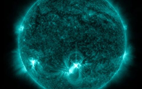 X級耀斑再次噴發 NASA太陽動力學觀測站公布捕捉到的圖像