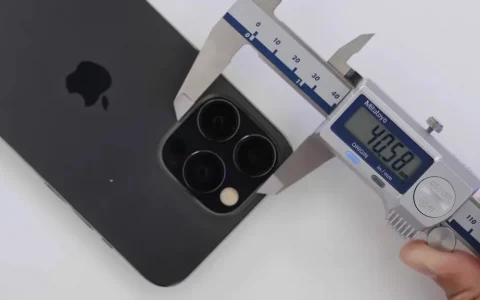 [視頻]iPhone 14 Pro Max機模上手：雙打孔設計