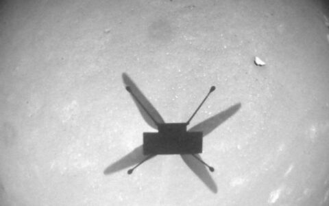 NASA Ingenuity直升機發現其掉落在火星上的異物